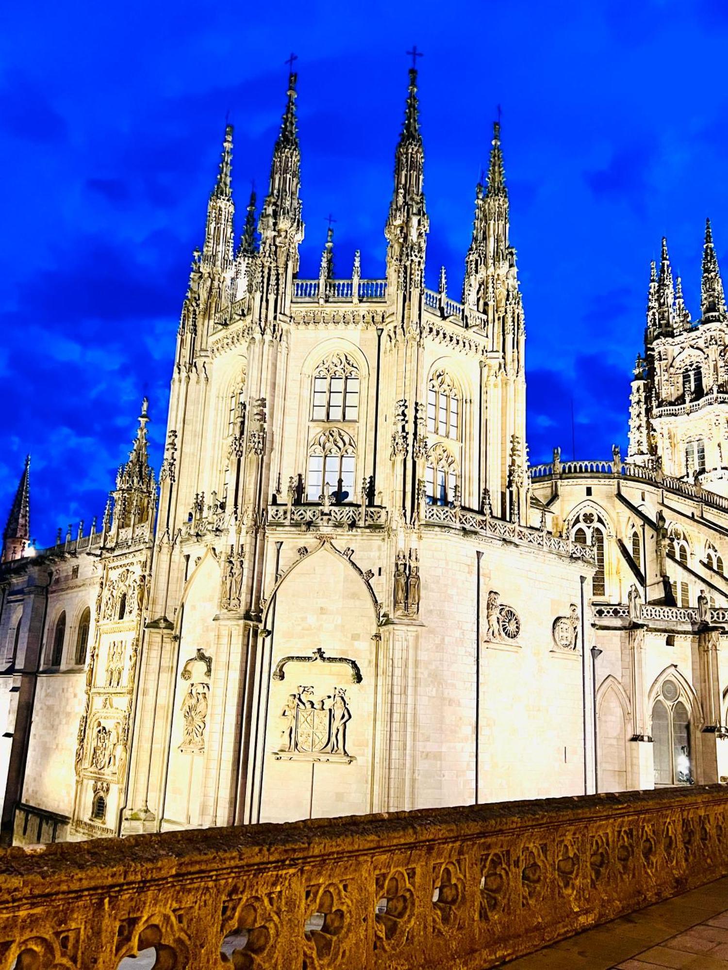 El Capricho De Claudia_ Apartamentos Burgos Catedral Екстер'єр фото